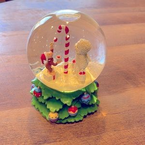 Snowbabies Snow Globe - Curious George “Peppermint Painters”